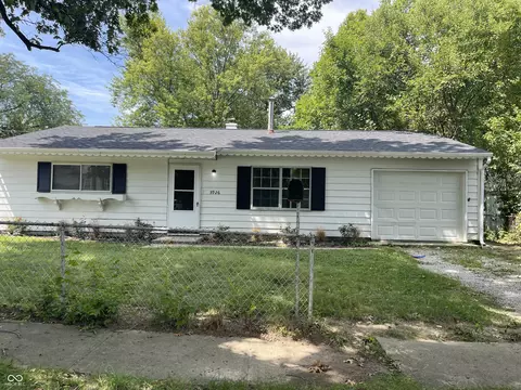 3926 Della Ct, Indianapolis, IN 46235