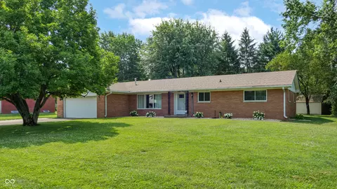 2015 Crossman Dr, Indianapolis, IN 46227