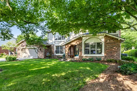 306 Woodland E Dr, Greenfield, IN 46140