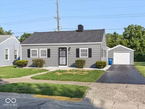 416 Sunset Dr, Shelbyville, IN 46176