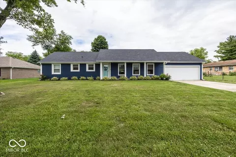 718 Meadow Ln, Plainfield, IN 46168