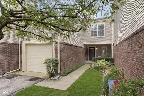 9479 Aberdare Dr, Indianapolis, IN 46250