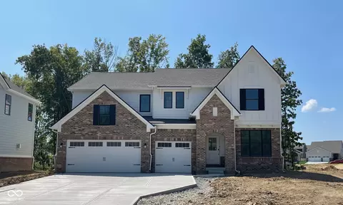 1485 Stonehaven Dr, Westfield, IN 46074