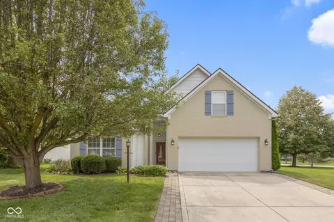 13940 Sassafern Dr, Carmel, IN 46033