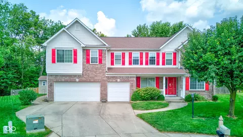 10584 Standish Pl, Noblesville, IN 46060