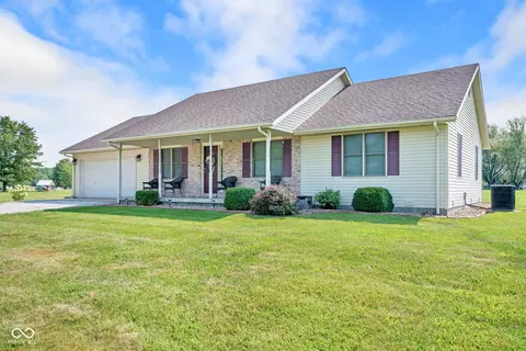 1830 Deece Dr, North Vernon, IN 47265