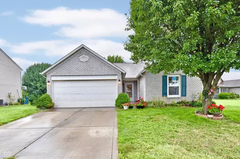 2418 Bristlecone Dr, Indianapolis, IN 46217