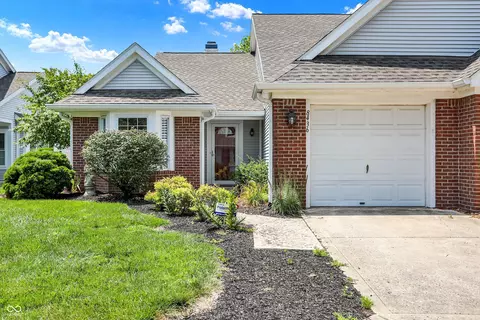 8436 Viburnum Ct, Indianapolis, IN 46260
