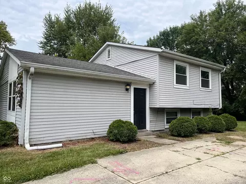 9432 English Oak Dr, Indianapolis, IN 46235