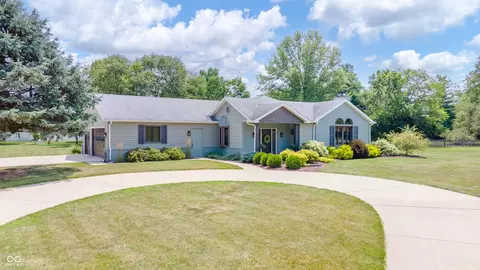 1040 Gray Squirrel Dr, Pendleton, IN 46064 photo 1
