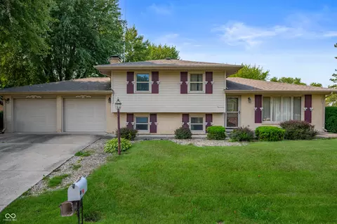 1605 E 47th St, Anderson, IN 46013