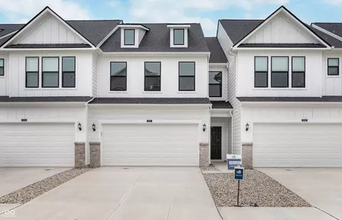 10912 Morab Dr, Zionsville, IN 46077