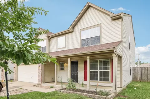 1052 Mosswood Cir, Franklin, IN 46131