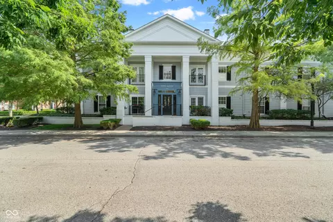 2101 Grenville St #2D, Carmel, IN 46032