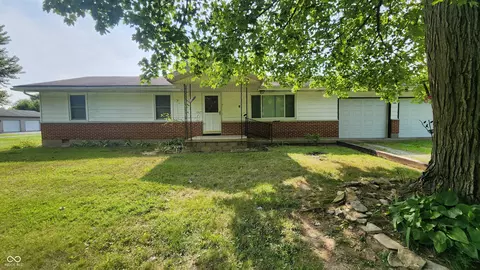 105 S East St, Westport, IN 47283