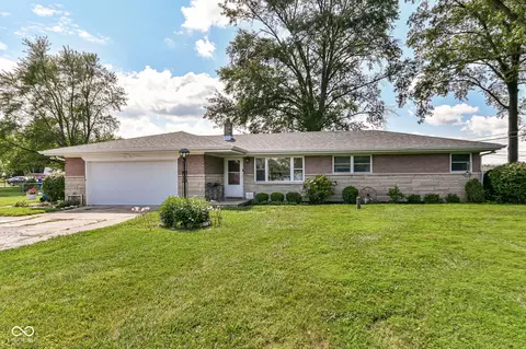6238 Fairlane Dr, Indianapolis, IN 46259