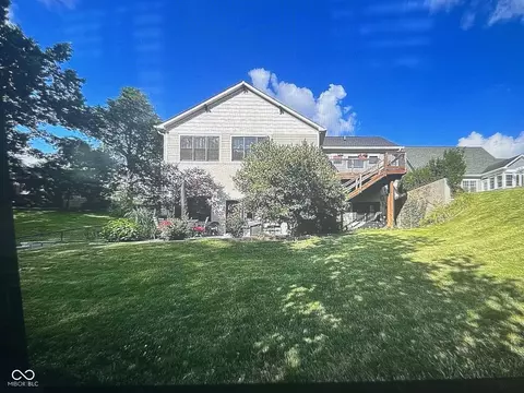 212 Hobbs St, Plainfield, IN 46168 photo 2