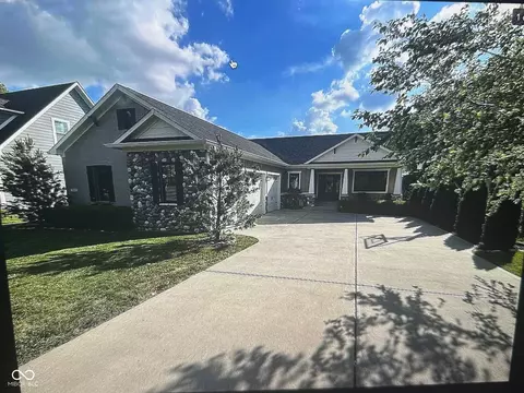 212 Hobbs St, Plainfield, IN 46168