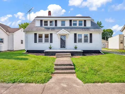 209 W Adams St, Darlington, IN 47940