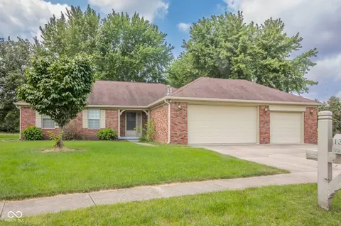 1394 Macintosh Dr, Avon, IN 46123