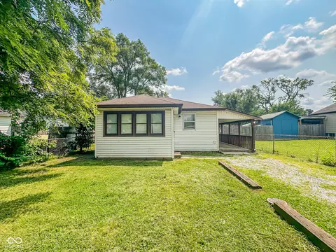915 Woodrow Ave, Indianapolis, IN 46241