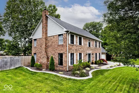 812 Seneff Ct, Plainfield, IN 46168 photo 2