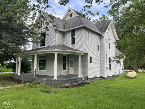719 E Green St, Waveland, IN 47989