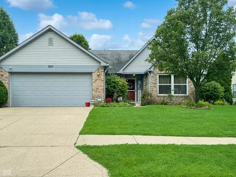 627 Hunting Creek Dr, Greenwood, IN 46142
