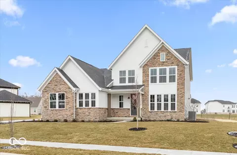 12212 Tidecrest Dr, Fishers, IN 46037
