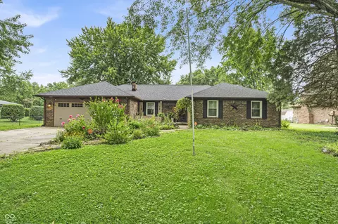 4125 W Fairview Rd, Greenwood, IN 46142