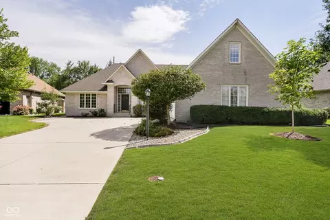 11620 Pebblepointe Pass, Carmel, IN 46033