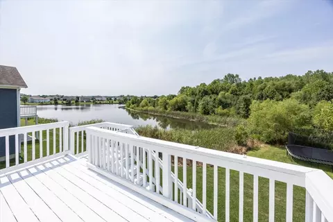 6118 Pelican Ln, Columbus, IN 47201