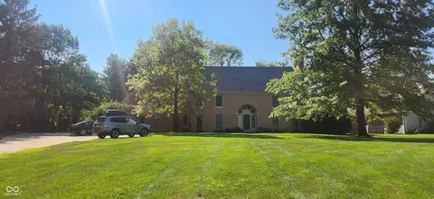 4240 N Riverside Dr, Columbus, IN 47203