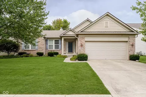 6544 Canoe Ln, Carmel, IN 46033