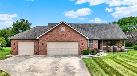 8248 N Mt Vernon Ct, Fortville, IN 46040