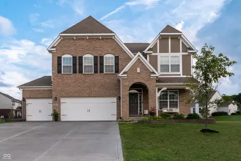 4035 Peterman Ct, Greenwood, IN 46142