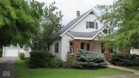 204 Orchard St, Waynetown, IN 47990