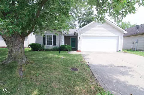 2313 Rolling Oak Dr, Indianapolis, IN 46214
