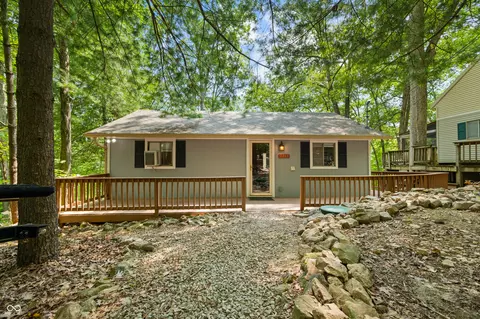 7211 Halibut Dr, Nineveh, IN 46164
