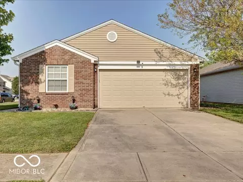 1680 Blue Grass Pkwy, Greenwood, IN 46143