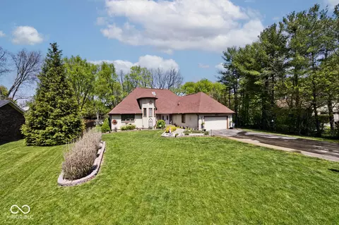 1108 Standish Dr, Greenwood, IN 46142