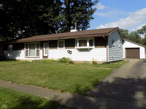 321 Wayside Dr, Plainfield, IN 46168 photo 2