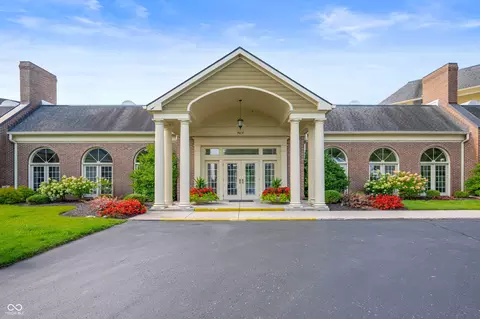 7601 Newport Bay Dr #117, Indianapolis, IN 46240