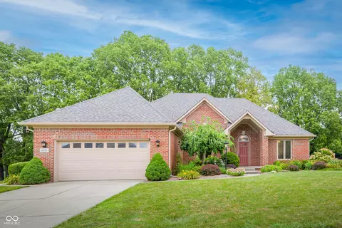 4390 Brittany Dr, Zionsville, IN 46077