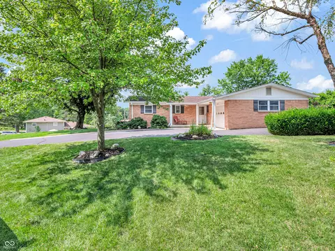 Exterior - 1236 Bluff Rd, Plainfield, IN 46168 photo 2 of 8