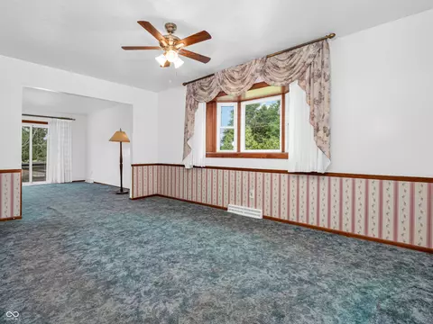 Living - 1236 Bluff Rd, Plainfield, IN 46168 photo 1 of 4