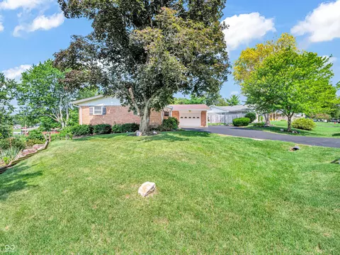 Exterior - 1236 Bluff Rd, Plainfield, IN 46168 photo 4 of 8
