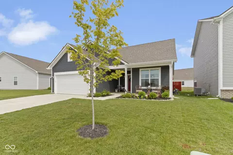 251 Waters Edge Rd, Pendleton, IN 46064