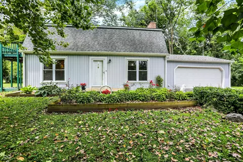 640 N Peterman Rd, Greenwood, IN 46142