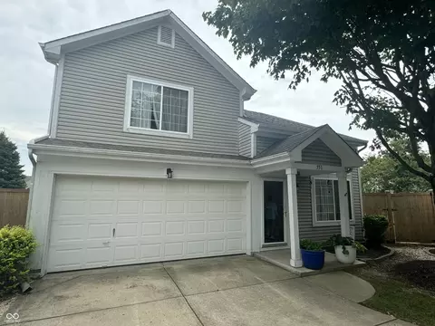 551 Mountain Pine Dr, Greenwood, IN 46143